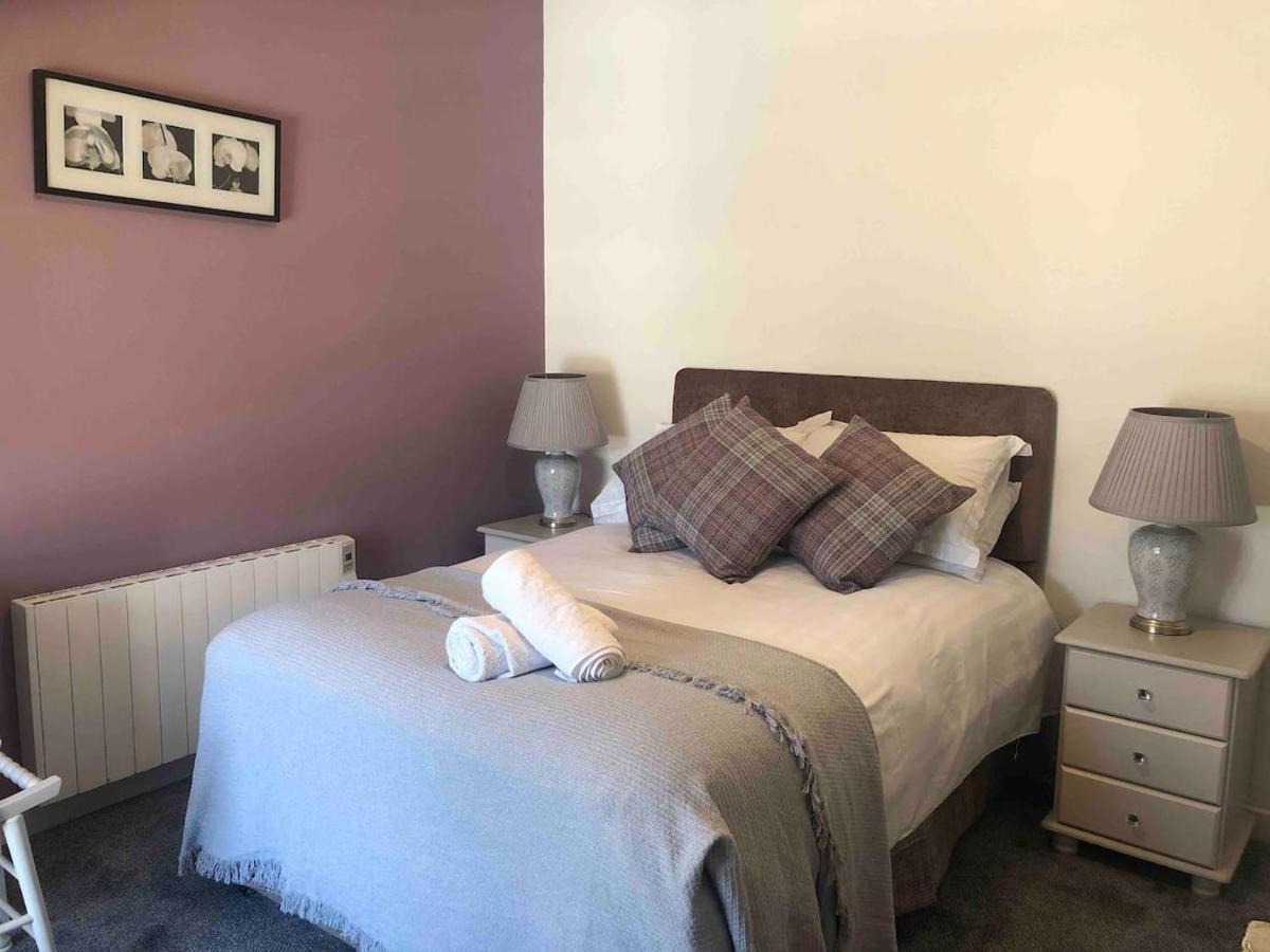 Perfect Apartment In Ideal Location Ennistimon Bagian luar foto