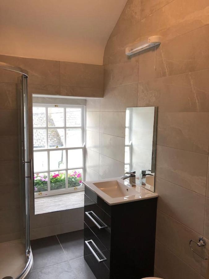 Perfect Apartment In Ideal Location Ennistimon Bagian luar foto