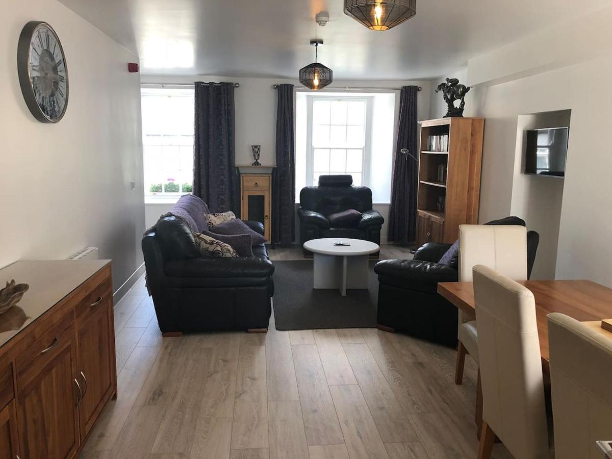 Perfect Apartment In Ideal Location Ennistimon Bagian luar foto